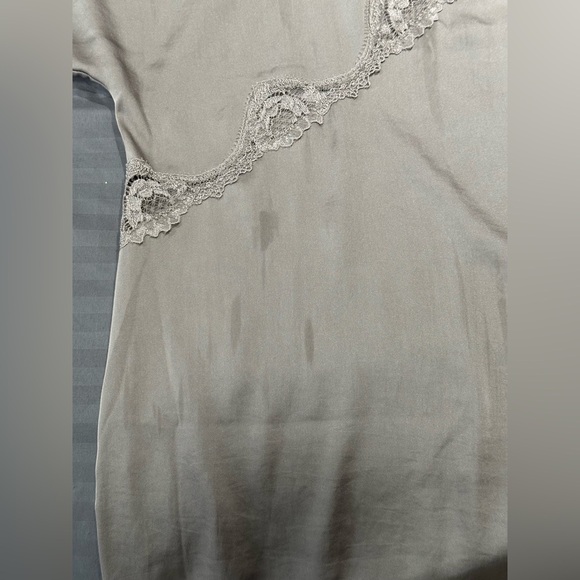 Victoria's Secret: Women’s Open Kimono- Size XS - Picture 7 of 7